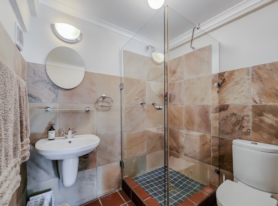 4 Bedroom Property for Sale in Oranjezicht Western Cape